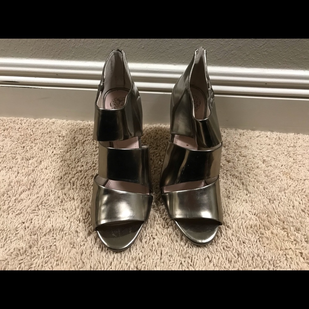 Vince Camuto Gold/Silver Heels